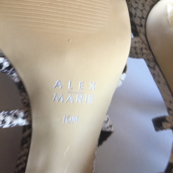Alex Marie Black and White Snake Print Strap Heels. Size 10 - Picture 9 of 9
